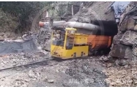 2.5噸防爆湘潭電機(jī)車海外煤礦運(yùn)行視頻